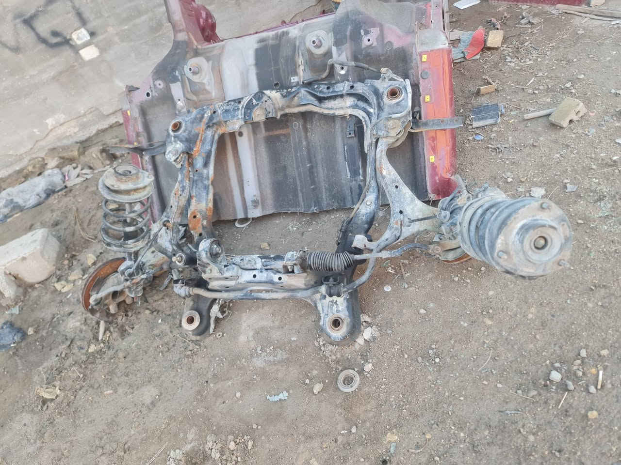 اخوان سلام عليكم عندي مجموعه غراض توكسان ٢٠٠٧ كل موديلات المقدس ترهم فرممه كامله دبلات فلنجات  حداديه كامله اماميه من كلشي حتا دسكاتها بيها لوياتها مقفله كامله ب ١٢٥ وببها مجال  دشبول كامل مع الضفيره االداخليه والعقول ثنيهن  والكيجات  اي العينه مال خليجي  كامل حتا البوري مالته مال دشبول والكفرات والفرس كامل ب ١٥٠ وبي مجال وجه مسجل مع الجنلات مال التبريد خليجي ب ١٠٠ وجاملغات ٣ جاملغات اماميات ٢ حمر لوك جدد واحد اسود ب ١٠٠ كلهن كصه اماميه فخذتين يعني قطع نص سياره اماميه ب٧٥ واتساب *********** بغداد العبيدي
