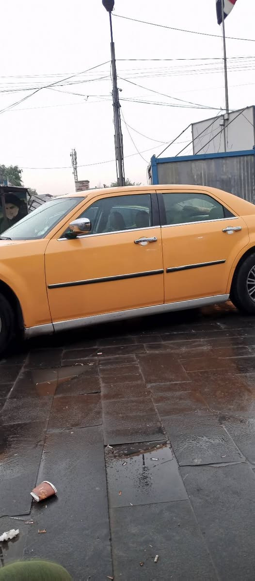 السلام عليكم اوباما10اصل حادث جاملغ وبنيدبدون دواخل عسلي وداخلها كير محرك جديد حداديه جديده رقم دولي 110بيها مجال==***********
