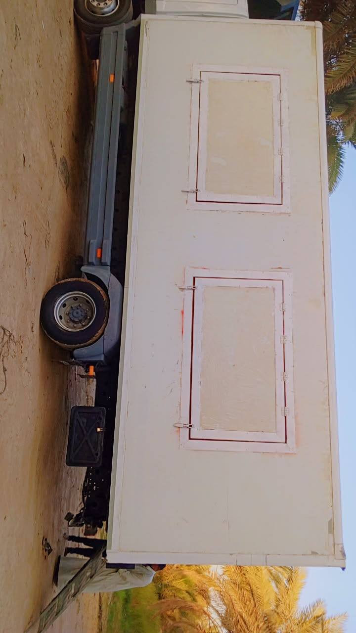 السلام عليكم اللبيع حافضه سابقن جانت مطعم ترهم براد طول سبعه وربع عرض مترين ونص رتفاع مترين و70سنتيم مكان بابل تصال على رقام ***********///***********
