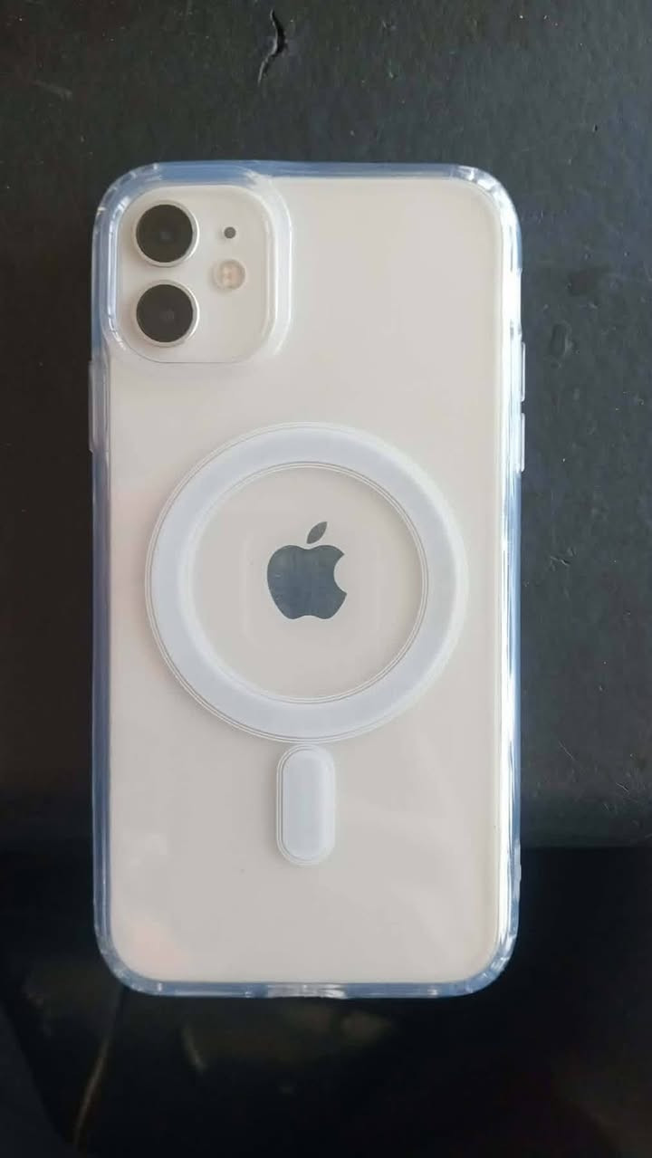 ايفون ١١ عادي
ذاكره ٢٥٦
بطاريه ٧٢
مبدل فقط شاشه 
فيس إيدي شغال
نضافة الجهاز مبينه بالصور 
كلشي بي شغال على آخر حبايه
للمراوس فقط فقط
مكاني بغداد الشعلة


**إذا كنت صاحب هذا الإعلان وتريد حذفه لأي سبب، رجاءا أرسل رسالة إلى الدعم الفني**