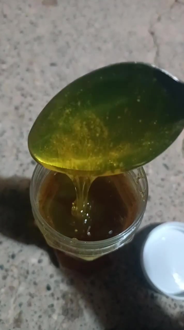 متوفر عسل الربيع من شوكيات وازهار أخرى 
السعر 50 الف
العسل شرط اصلي 
لونه مائل الى الخضار 
الموصل ربيعة 
***********
