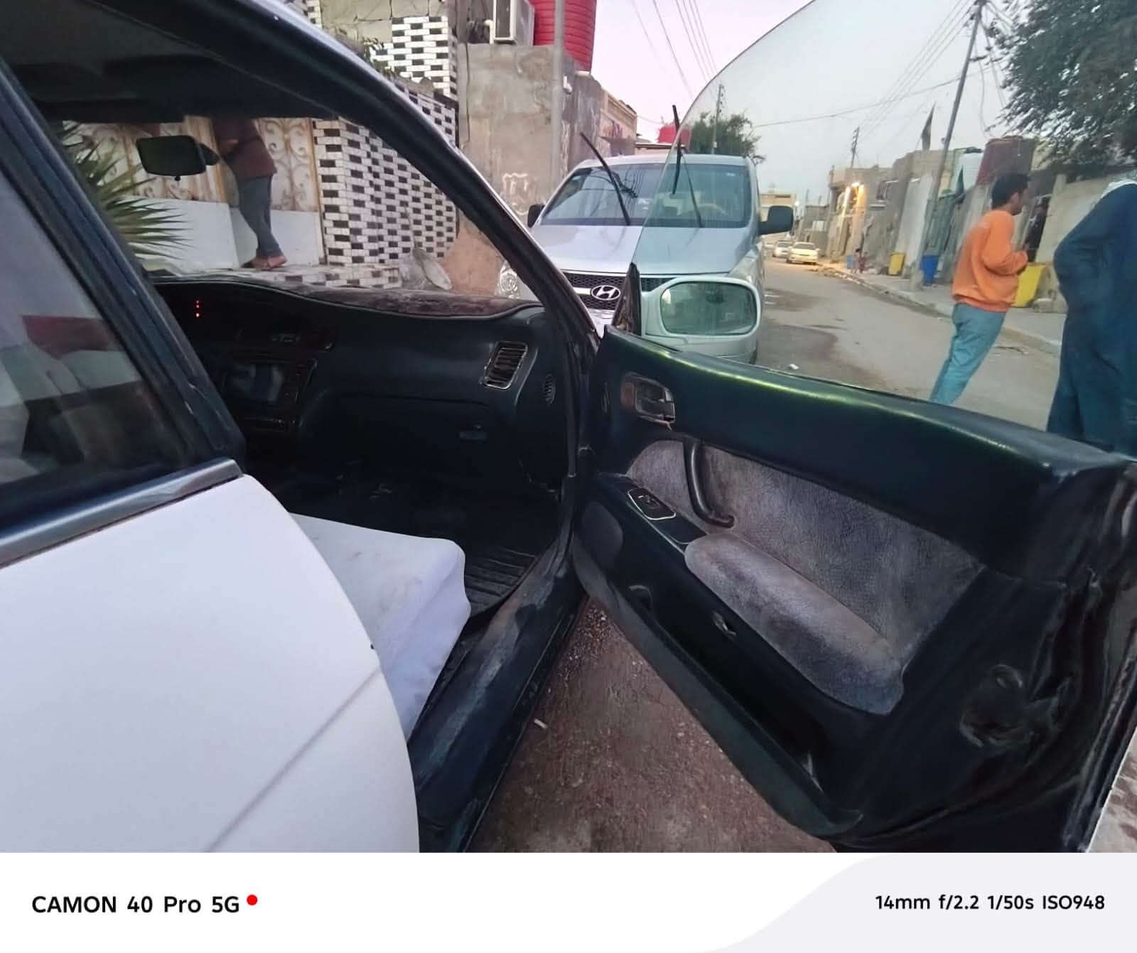السلام عليكم بطه منفصل مديل 2000 
محرك 2500كفاله من الكصه من نقل جثه 
سنويه 2027  سياره جاهزه من كلشي بس كماليات يرادله
 سعر (40) وبي مجال المكان الحيانيه (***********)
