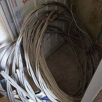 كيبل للبيع ماذارعه شكد الشراي يتفضل خاص نتفق ع السعر ونذرعه وبيعه اله ...