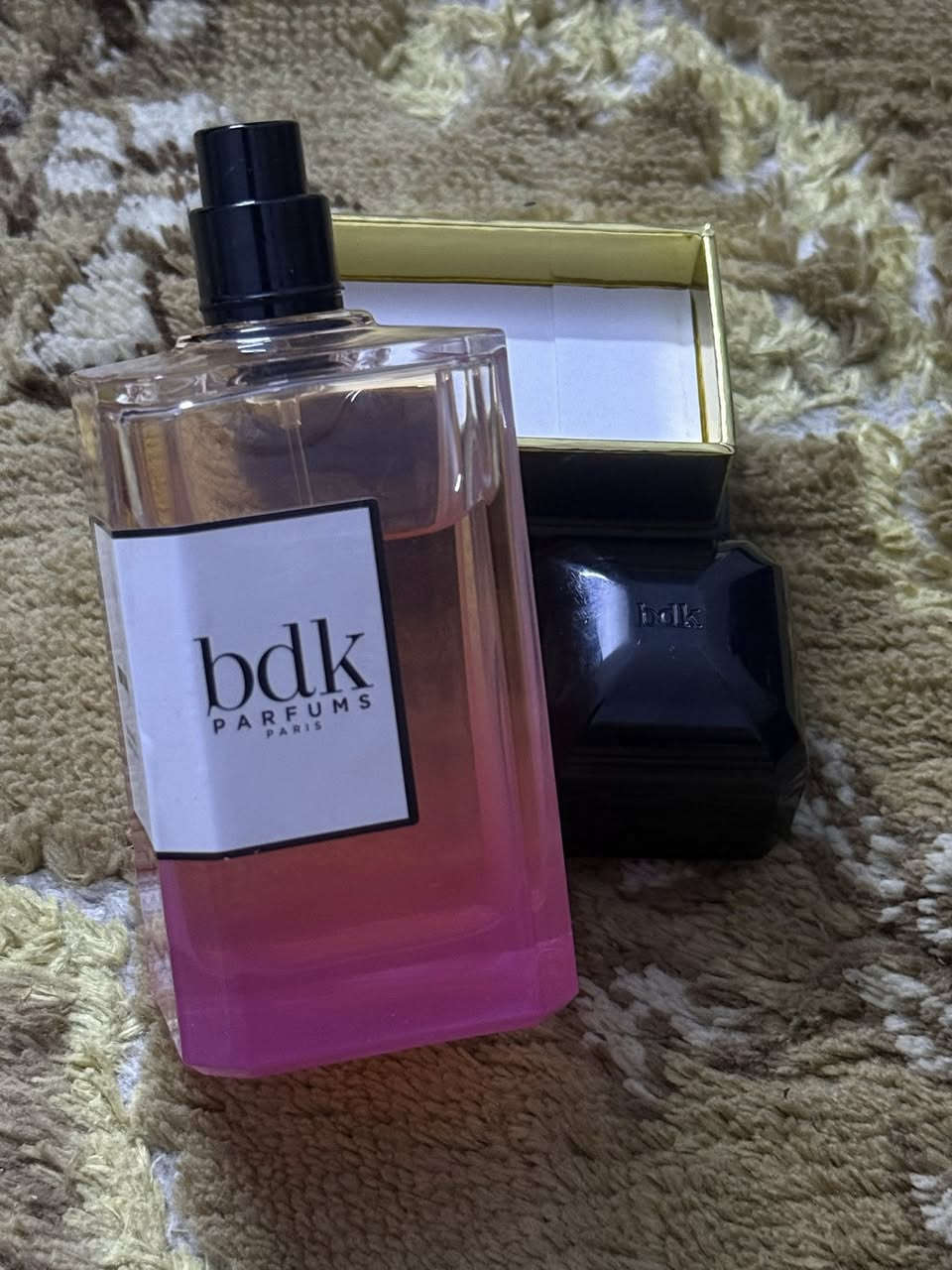 سلام عليكم 

امباديا bdk حجم 100 مل غير مستخدم 
السعر المطلوب 190 الف وبي مجال 

توم فورد توباكو فانيلا حجم 100 مل مستخدم رشات تجربه 
السعر المطلوب 255 الف 

بالتوفيق ❤️


**إذا كنت صاحب هذا الإعلان وتريد حذفه لأي سبب، رجاءا أرسل رسالة إلى الدعم الفني**