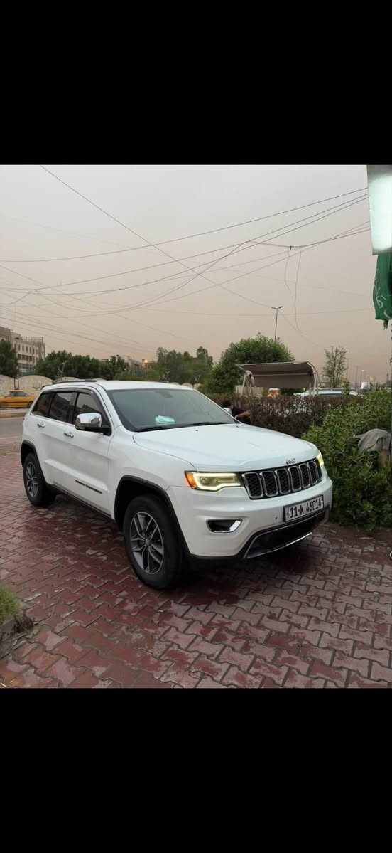 سلام عليكم
للبيع جيب لاريدوو موديل 2017 

فوول مواصفات ما عدا الفتحة محركV8 5700

حادثهة  جاملغ الايسر والبنيد فقط لا غير

📍العنوان: بغداد حي اور قرب كلية الامام الكاظم
الهاتف (***********)

السعر 210 $
