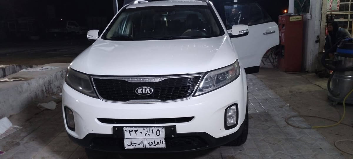 سورنتو 2013 شكل ال15
رقم اربيل 
خليجي فقط جاملغ عكس السائق بي صبغ بدون دواخل 
محرك 2400 
ماشية 214 الف كيلو
7 راكب 
بصمة 
ترحيب 
اشاير مري
داخل بيجي 
تحكمات كاملة 
تبريد 3 قطع 
حساس امامي خلفي 
عالي زنون 
ارضية جلد
ب140 وبيها مجال للشراي 
للاستفسار 
*********** 
***********
