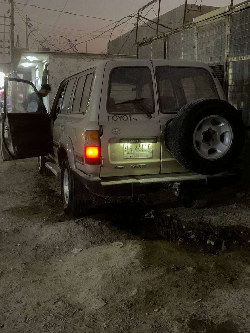 مونيكا 1992 بغداد مشروع وطني
محرك كير لوكير مكفولات
تخم تاير جديد صار 5 ايام شديته
كهربائيات كلها شغاله
حدادية جيدة
راديتر جديدة
نقص فقط تبريد 
السعر 68 وبيهة مجال
***********
