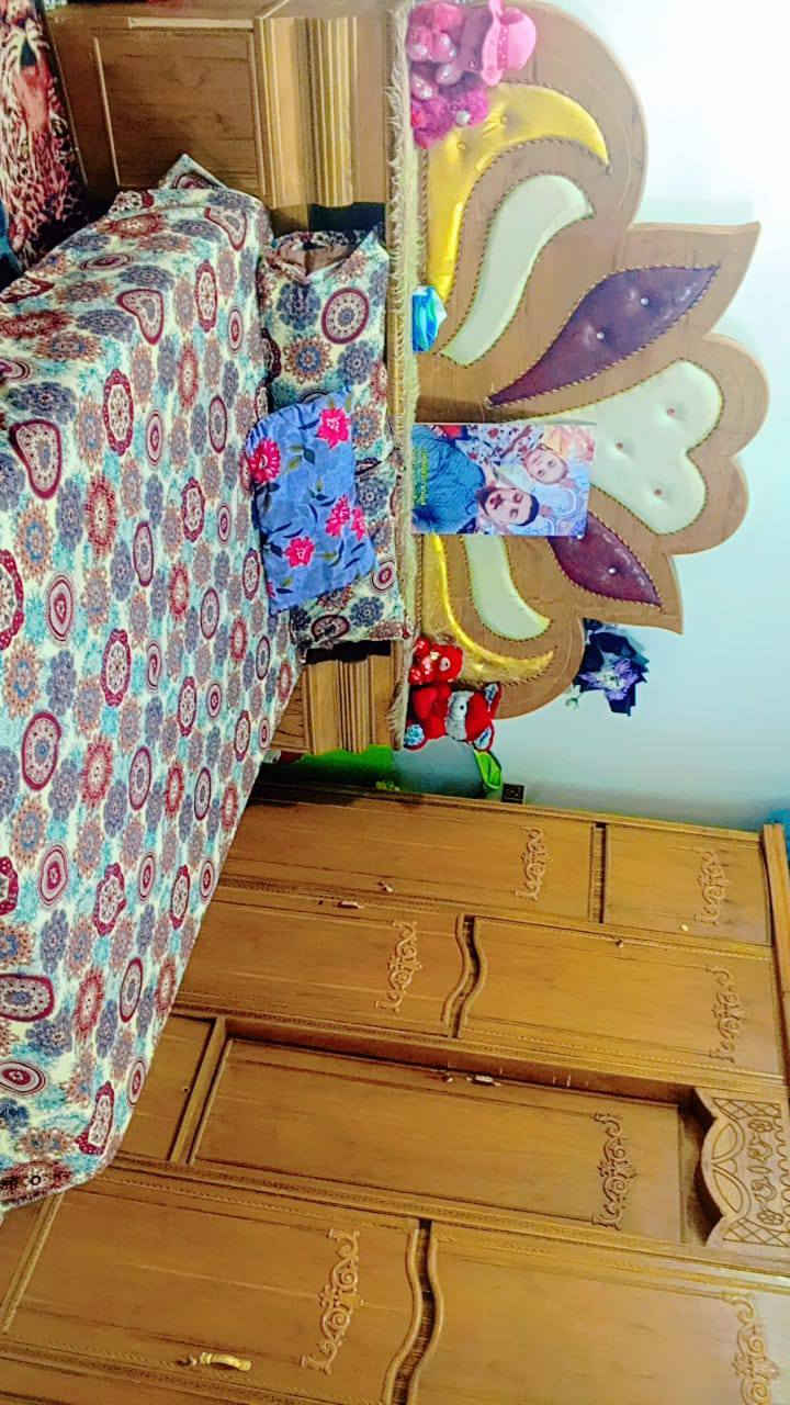 سلام عليكم حبايب غرفه نوم. نضيف حيل. مخذه مليون وربع. وهسه. اريد ابيعه. الان نريد نشيل بيت ثاني. سعره بلاش 800بيه مجال. خاص مفتوح او اتصل ***********مكان كربلاء حي نصر
