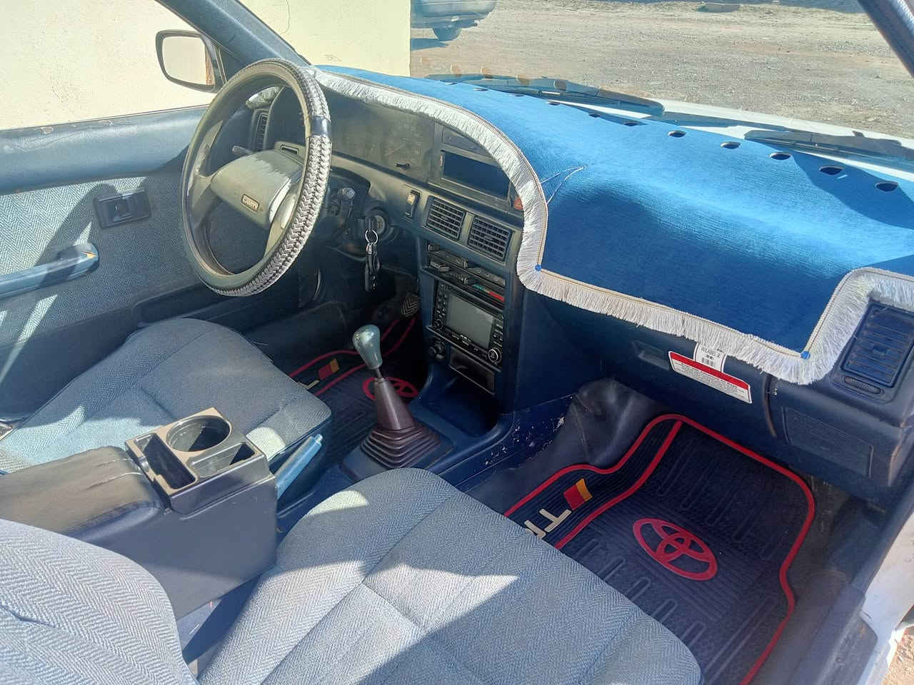 السلام عليكم
كورلا يسار بلادي. للبيع.

موديل 90. رقم نينوي دولي.لل. 30 تحويل. فقط

كير محرك. طخم تايرات جديد 

صدر امامي. خلفي. جديد. باور استيرن. 

تدفئه تبريد شغالات. سنتر لوك. شغال. 

بيها. مكانات. صبغ. ابيع. حزام.  

بيع. نغدي. بدون. اقساط. ومراوس. خاص ماجاوب 

مكان السيارة بالشركاط 

***********

***********
