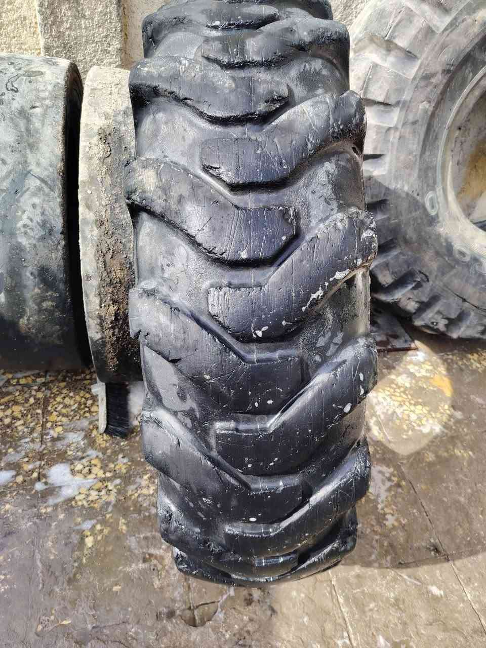 السلا م عليكم تاير هندي حجم 24.  1400 عنوان بغداد ***********
