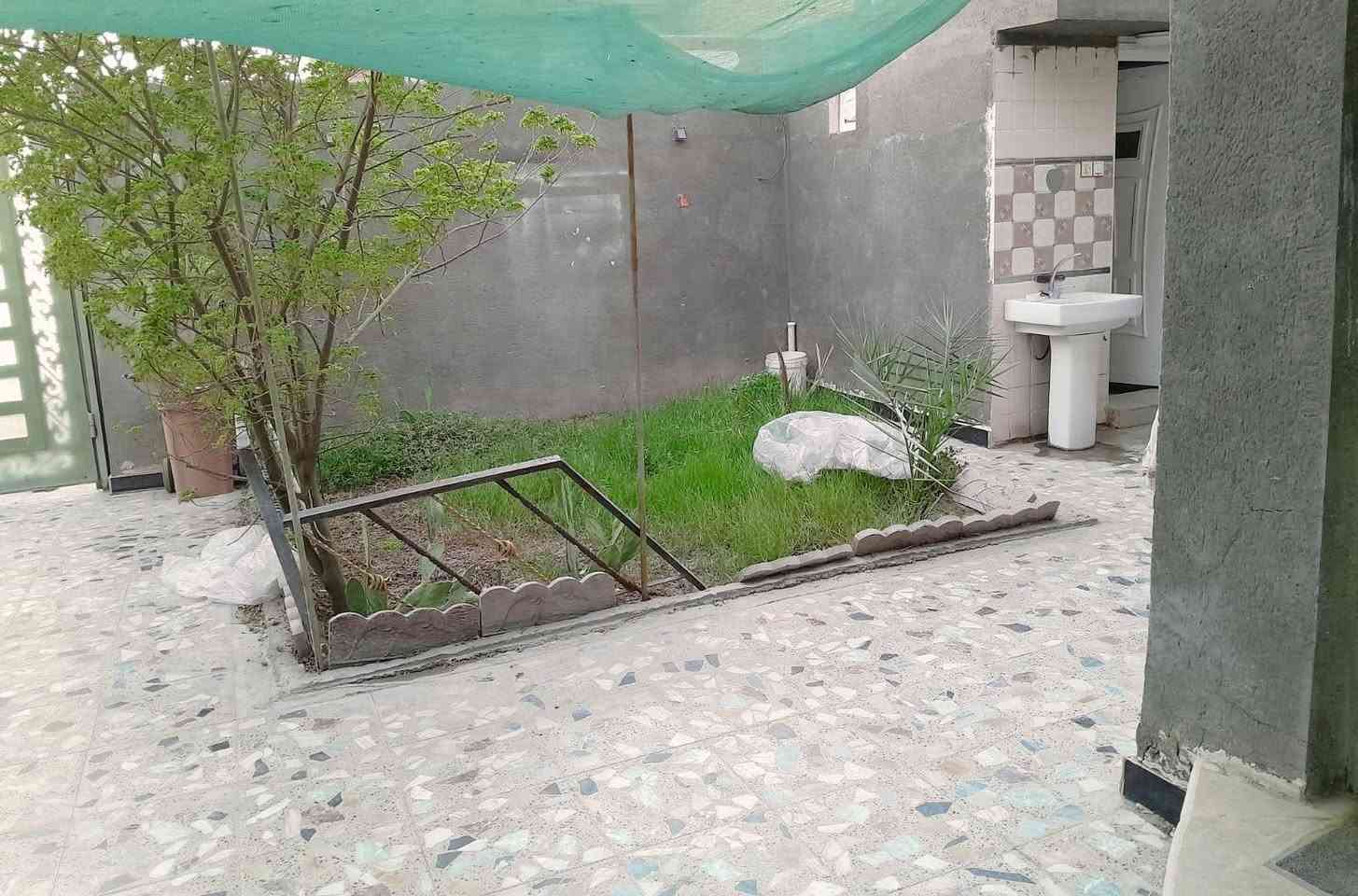 ⭕  . دار للبيع.  حي الصدر 
المساحة 200م  
الواجهة 10متر .  النزال 20 متر
 الارضي كونكريت غرفتين نوم صالة  إستقبال كبير مطبخ
 صحيات داخلية وخارجية طارمة وكراج 
ط١ عكادة  غرفتين نوم صحيات 
بناء تسعينيات. ترميم حديث 2020
الموقع. السماوة حي الصدر . نهاية مربع مدرسة الإسراء 
لمعرفة السعر وباقي التفاصيل 
ماعليكم سوى التعليق لتصلكم  على بريدكم الخاص 📨
         ٠٠٠٠٠٠٠٠٠٠٠٠٠٠٠٠٠
للأستفساراكثر زيارة مكتب عقارات اليزن الكائن في منطقة ال باني مجاور اسواق الكفيل او الاتصال على 
  *********** 📞   . *********** واتس مراسلة فقط
تابعونا لتصلكم كافة العروض 🤝
