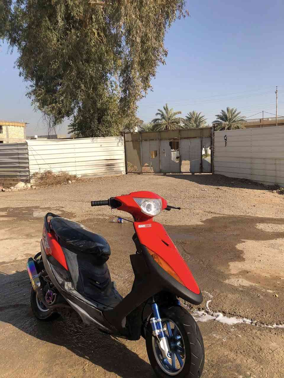 السلام عليكم 
للبيع ماكس عدله الدراجه خير من الله ومصروف عليها بيها صالنصه رياضيه سبايدر كاربون فايبر دبلات اصليه وياله مشيف تشغيلتها نكره سلف وهندر وبيها لايت عدسه متغير الوان عارضها ب475 وبيها مجال  مكاني الدوره
***********
