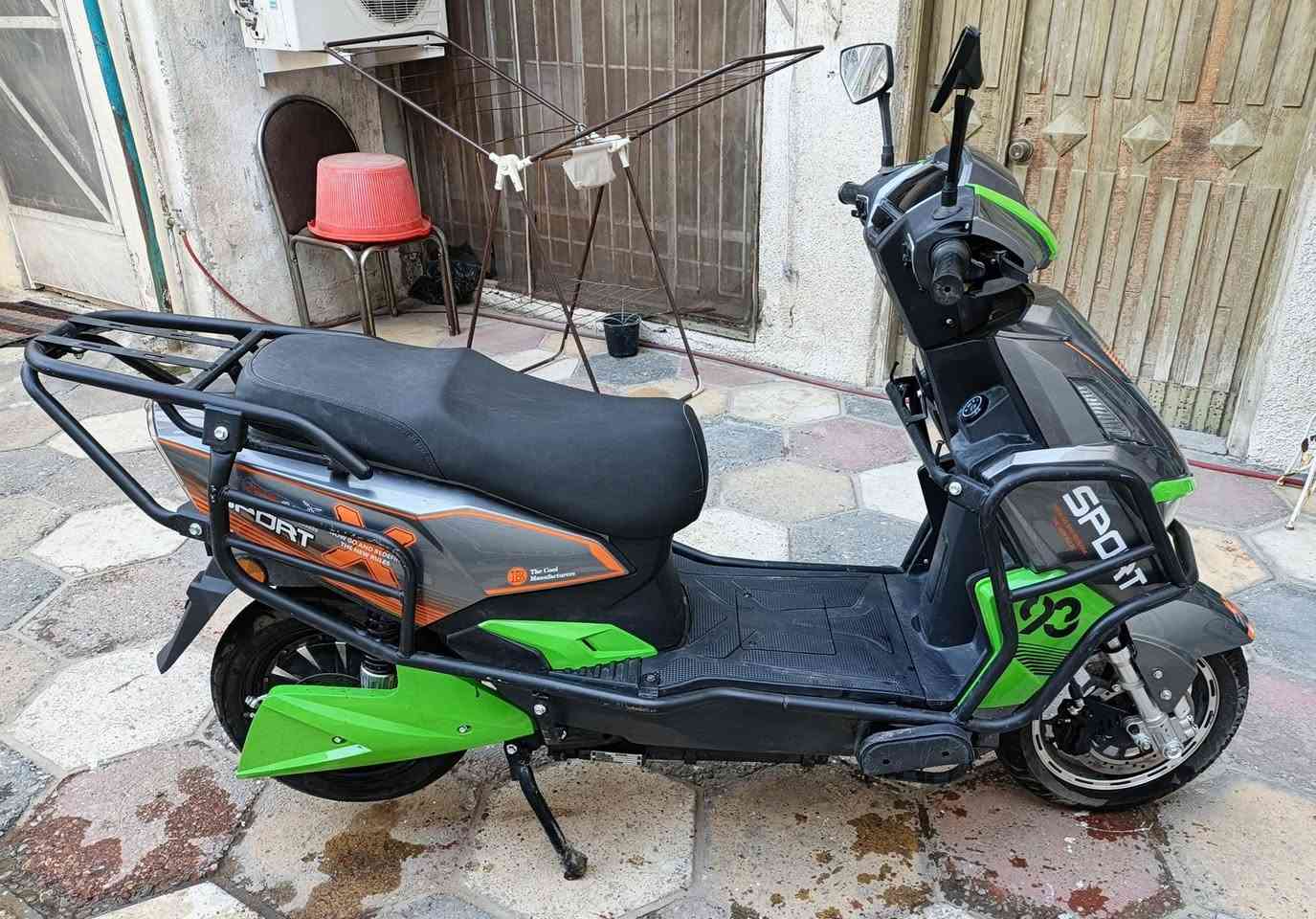 السلام وعليكم دراجه كهربائيه نوع سكنس للبيع الدراجه جديدة بمعنه الكلمه اخذتها بمليون 300واحتاجيت افلوس واريد ابيعه عارضها 800الف وبيها مجال دراجه غنيه عن التعريف وبالعافيه على الياخذها للاتصال واتساب..‏‪***********‬‏
