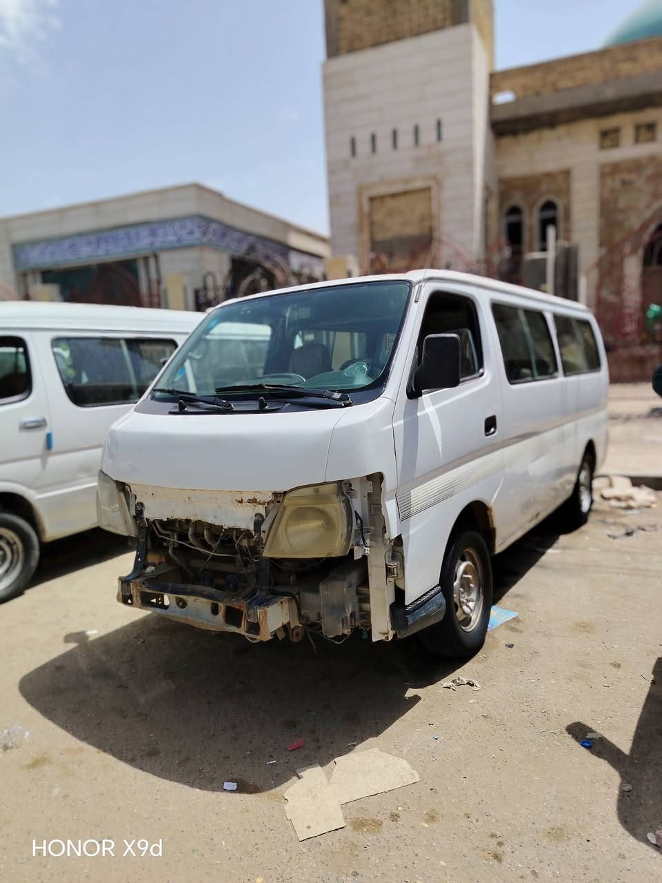 سلام عليكم نيسان  للبيع موديل ٩ رقم نكليزي بسمي مصفر هيه وغرمات مكينه كاز ٤٠٠ جديده توني شاده حداديه جديده توني شاده بعدهي مامشيه  مكاني ناصريه دوشمه جديده  سعر 75 وبيه مجال  ***********
