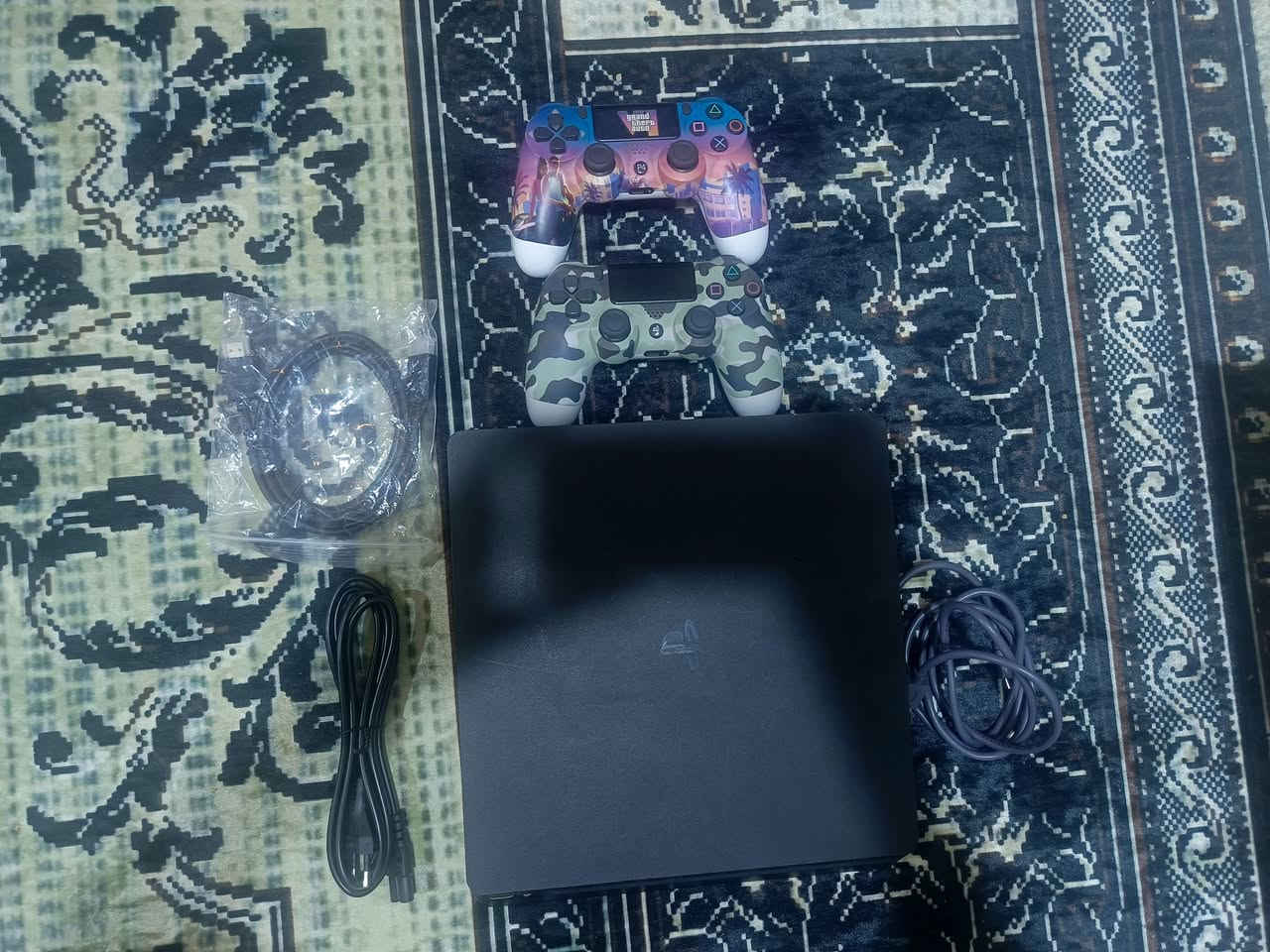 سلام عليكم 
بلي،4سلم مساحه 500 نظام 11يتهكر
وياه يدات اثنين وواير مالته HDM
عطلان صوره ما يعرض 
السعر: 100مع التوصيل مجاني
الرقم: ***********
