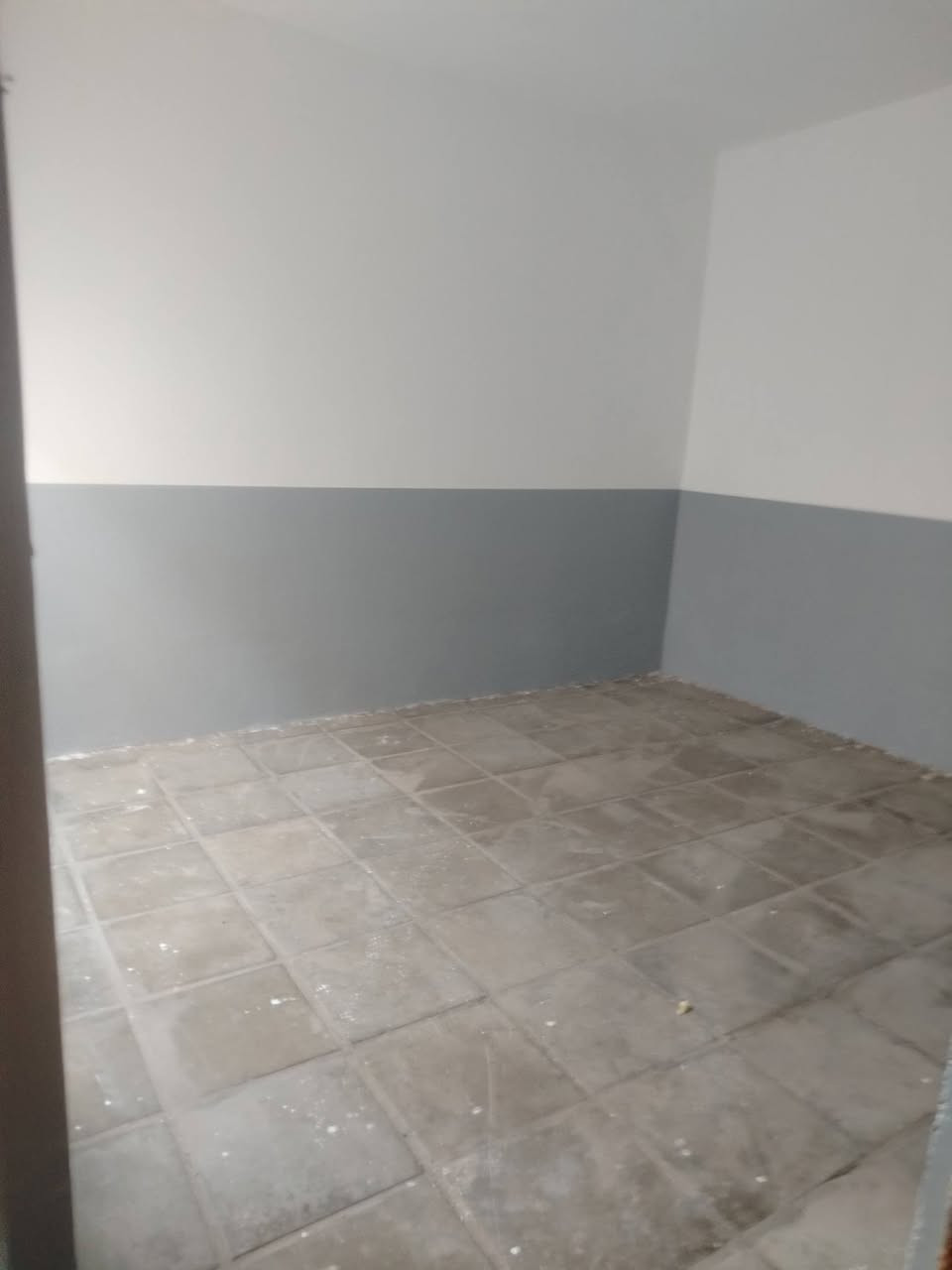 سلام عليكم اخوان بيت للايجار حي الزهراء ركن شارع مجمع سيد علي الذبحاوي غرفتين وصاله ومطبخ مقابيل عمود٩٤ *  ***********
