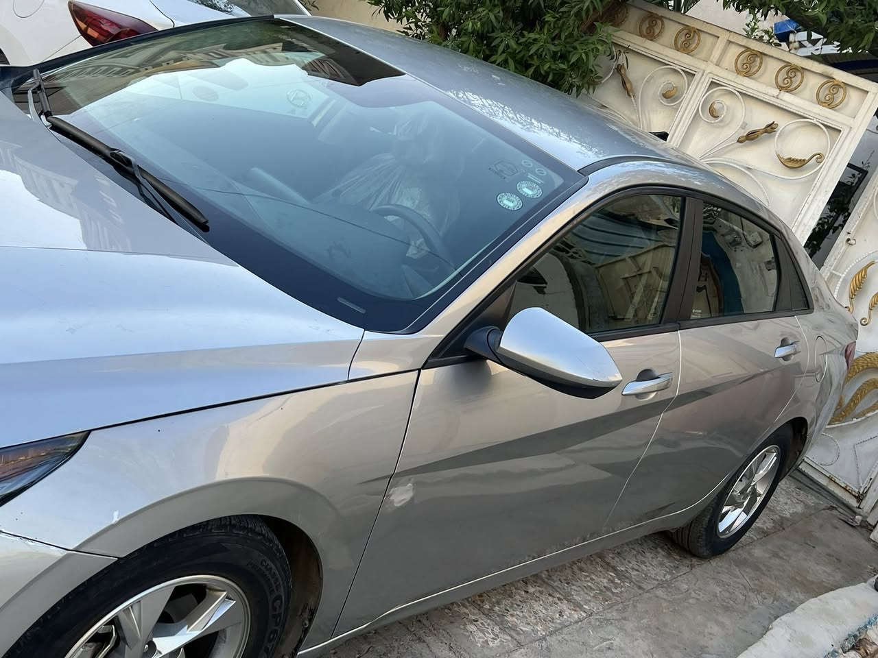 السلام عليكم سيارة النترا 2021 لون رصاصي رقم شمالي بسمي السيارة حادثها جاملغ صور الحادث ويا المنشور السيارة ماشية 90km وقابل لزيادة علمن بيها بس التبريد عطلن  والصدر مال سيارة جديد والسيارة معروضة 147 وبيها مجال حك الجية متواجد بشارع فلسطين ليحب يسال او يستفسر يتصل ***********
