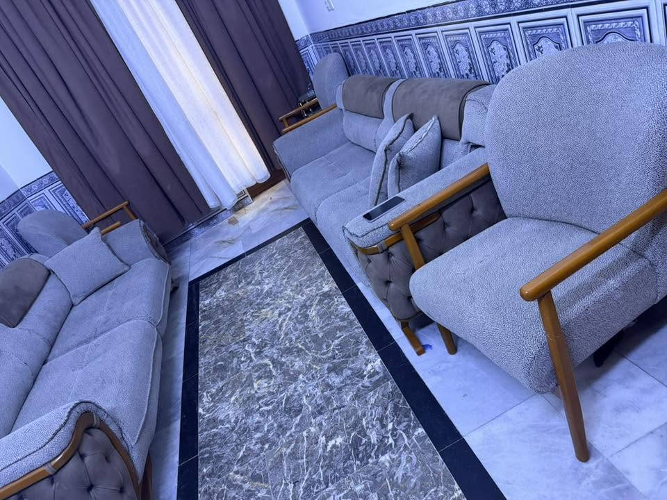 طخم استعمال كلش قليل الغرض من البيع مكان صغير 
سعر الشراء : مليونين 
سعر البيع : مليون وربع بيه مجال كلش بسيط للتواصل : 

‭***********‬
