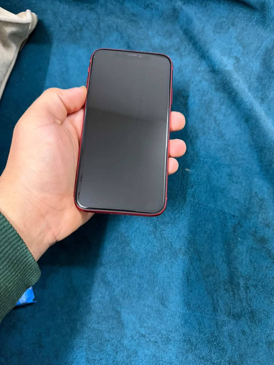 سلام عليكم 
iPhone 11 
ذاكره 64
بطاريه 80
تك سيم 
جهاز ما مفتوح شرط ما يعبر هوه
شاشه مكسوره كدام العين 
ما يأثر عل لمس 
جهاز نضيف كدام العين 
سعر 140 وبي مجال بسيط 
استفسار اكثر اتصل 
*********** واتساب 
مكاني موصل ايسر
