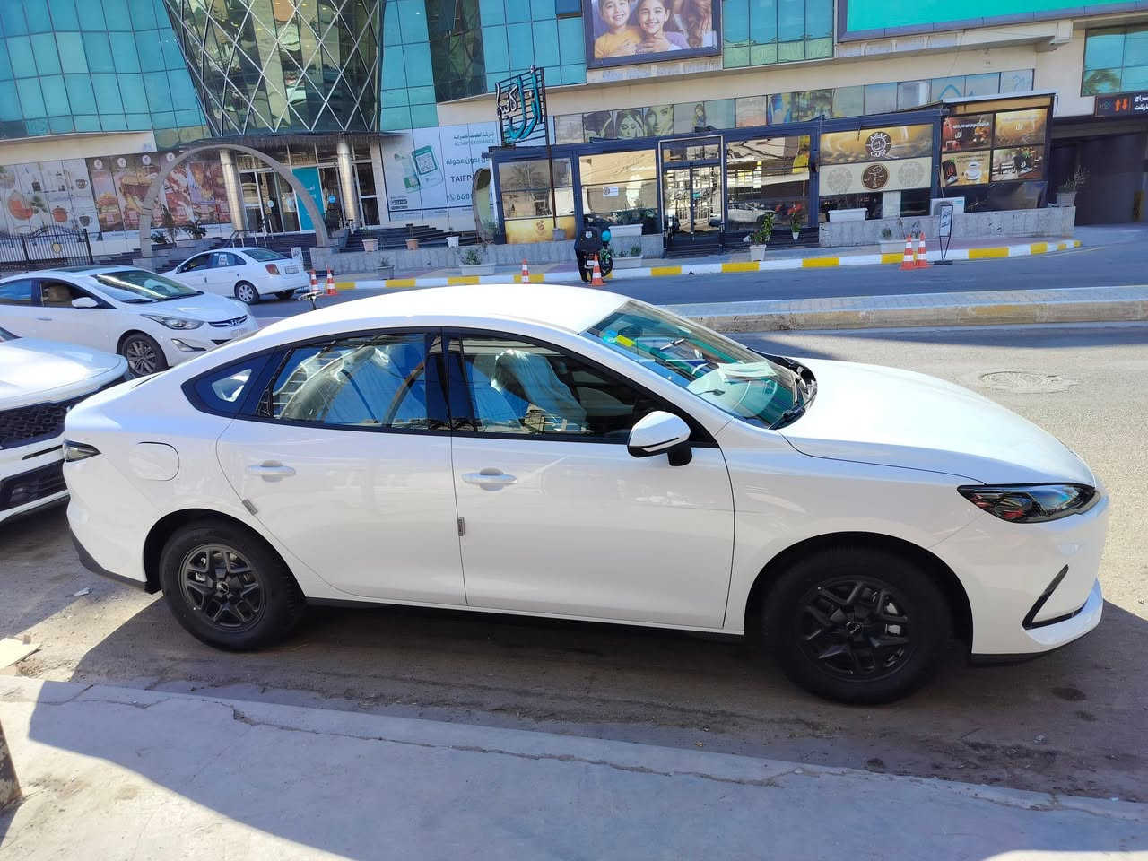 للبيع أو مراوس بي وايدي سي 05
صار 4مشتريها ممرقم بغداد 
ماشيه 300كيلو السعر 18500قفل 
***********
***********
