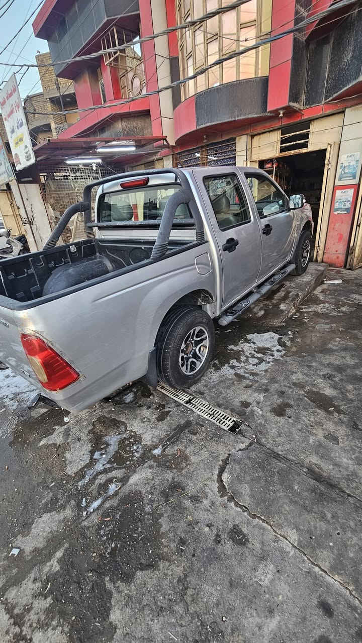 السلام عليكم جبني ٢٠١٥ مابيه صبغ بيه جراد بالبنيد والقماره مابيه خياسات رقم بغداد  الماني بأسمي السياره السعر ٧٢  مكاني بغداد ***********
