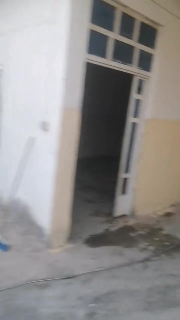 السلام عليكم بيت لايجار المساحه 200 م شارع 80 خلف الابانزين خانه لاستفسار ***********

