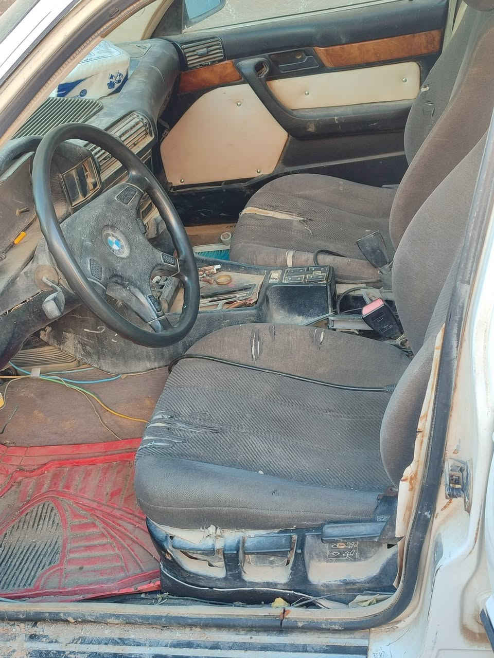 سلام عليكم بيم لبيع مكينه وكير وحداديه نضيفات سياره موكفه عوزه ترتيب شغاله بيه خياسات بدوس سنويه عضم عاج منتهيه2024 راعيه بناصريه مداور رقم ذي قار مكان سياره ذي قار شطره سعر 27 ***********
