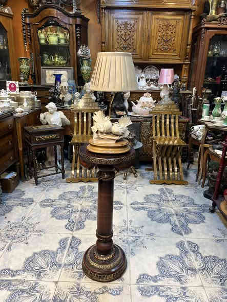 تشكيله انتيكات وتحف ونوادر 

*العنوان:بغداد الكسره قرب ملعب الكشافه داخل السوق الشعبي 
*للحجز والاستفسار عن الاسعار يرجى التفضل على الخاص ومراسله الصفحه او الاتصال على الرقم. ***********
*يوجد توصيل الى كل محافظات العراق 
*يرجى التاكد من الطلب قبل مغادره المندوب
#antique #انتيكات #تحف #نوادر #راديو #اثاث #كريستال #زوالي #كلاسيك
