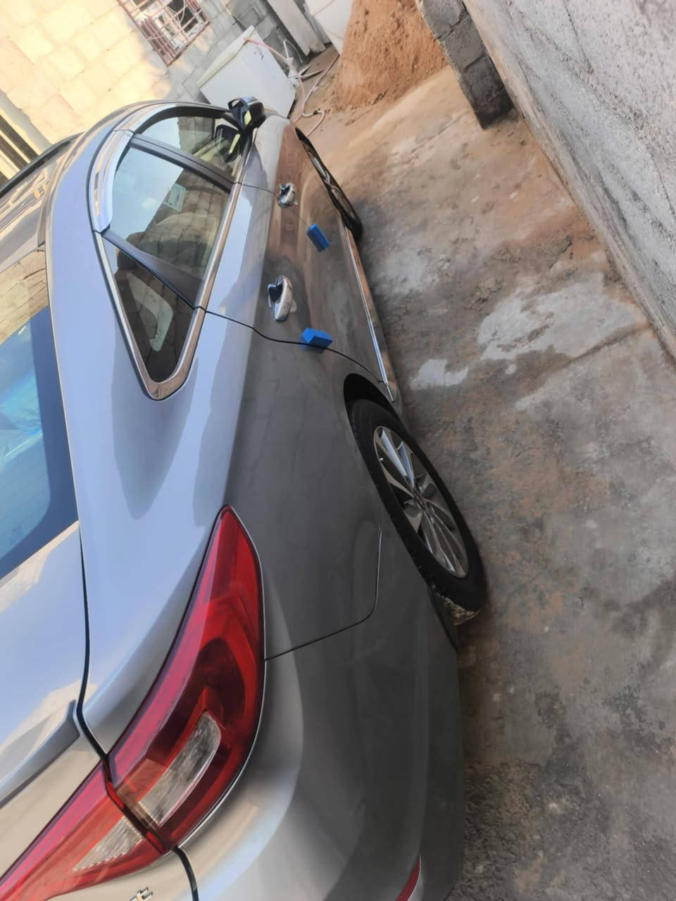 للبيع سوناته بدون حادث رقم بغداد فتحه بصمه ماشه ١٠٠ فول اسياره اسبورت ٢٠١٧الاتصال  ***********  كير محرك  مو مفتوحات
 مكاني الانبار
