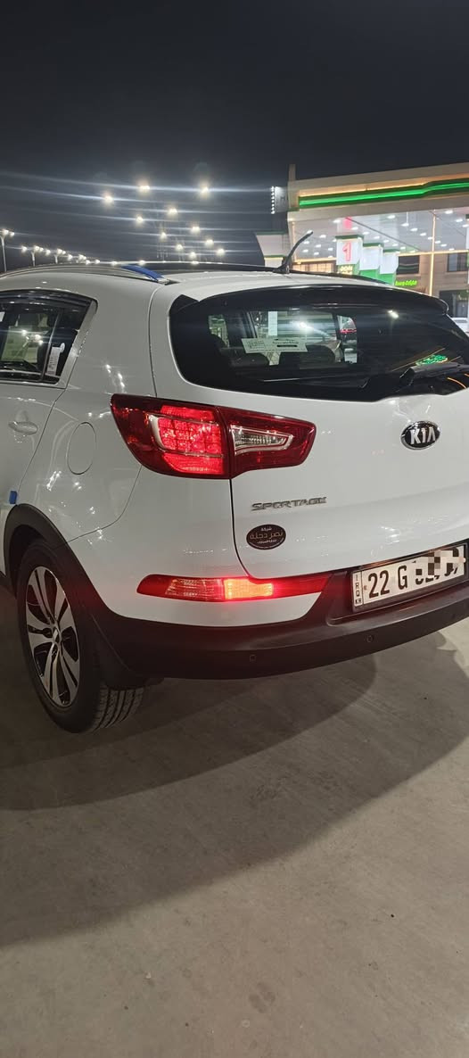 السلام عليكم البيع كيا سبورتج موديل ٢٠١٤ خليجي سياره مكفوله كفاله عامه عده بارد بسيط مكان واحد سياره عل أيدي استلام شركه شرط باتري جديده ودوشمه كشنات وكاعيه وبسمي رقم أربيل ماشيه ١٠٠ حقيقي وعل ايد واحد فووووول موصفات عده بصمه سياره بنراما جلد شاشات تحكم ستيرن شهتين محركه ٢٠٠٠ دوش تخم تايره بل كارتون جديده مكاني بغداد رقمي *********** أبو علي
