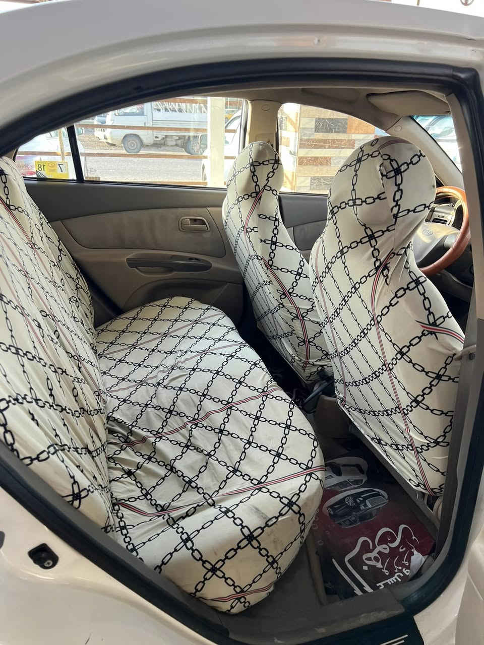 سلام عليكم 
كيا ريو للبيع 
موديل 2011
كير ومحرك شرط 
تواير وصدر جدد
السعر 95 وبيها مجال للطيبين 
الرقم ***********
