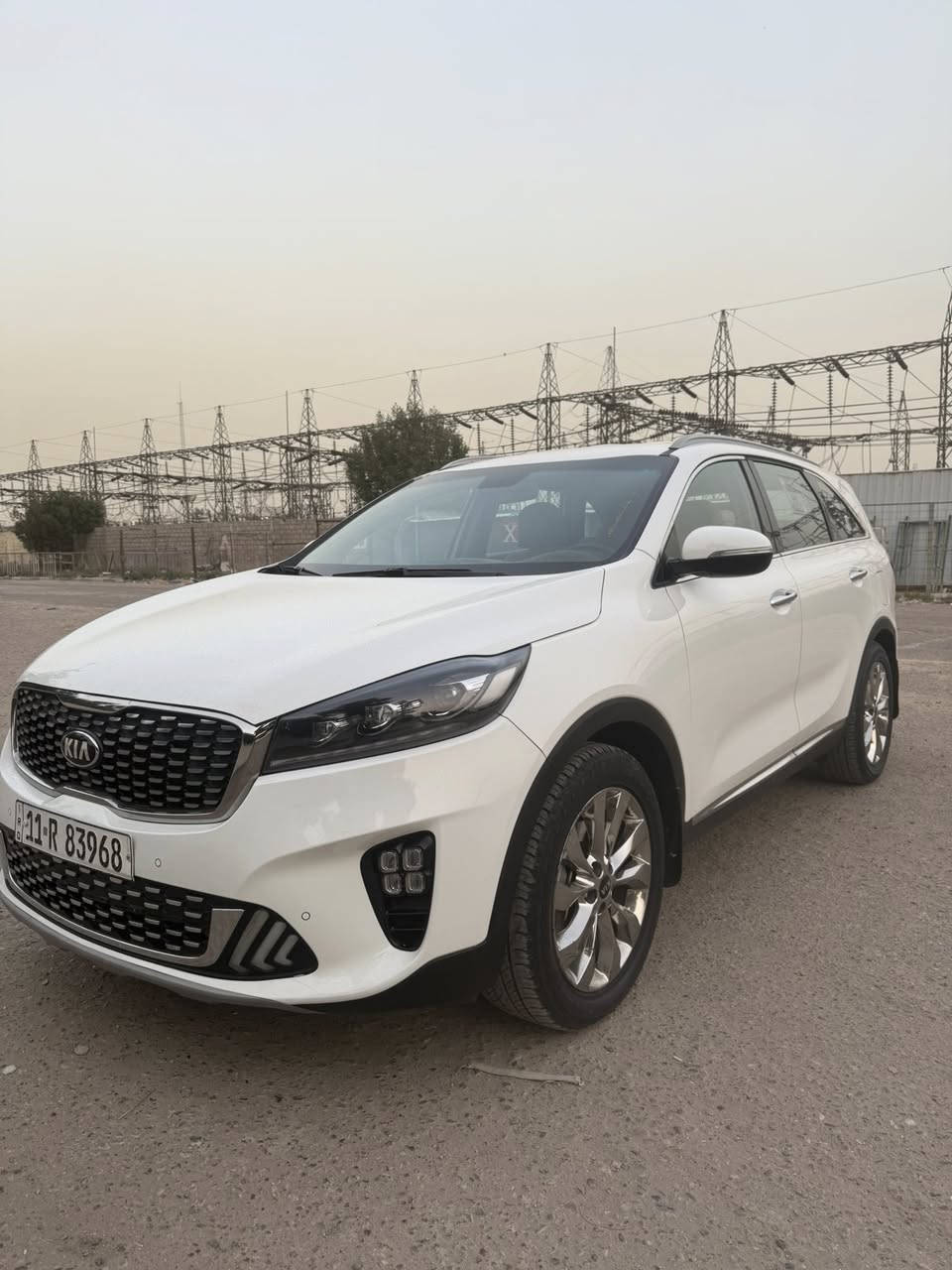 السلام عليكم سورنتو موديل 2019 خليجية مكفولة من الصبغ من الدعامية للدعامية بيها بارد بسيط بخشم البند السيارة بصمة كشنات جلد كهرباء سبعه راكب ثلاث قطع تبريد حساسات امامية خلفية جنطة كهرباء مري شفط مكانها بغداد ماشية 90 الف للاستفسار الاتصال ع ***********
