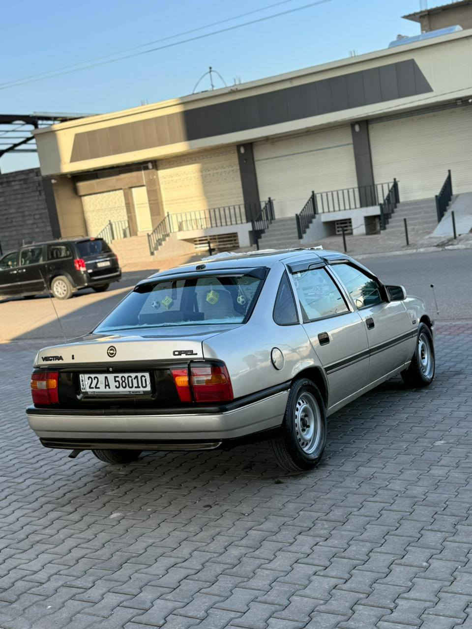 بسم الله اوبل 1992محدث 94محرك 18سنويه بسمي جديد 31 جديد تايرات جديد هزه او براد جديد صبغ جماليه بي جاملغ وره الصايق ضربه بصيطه شبرو نص سياره كهربايات كولها شغاله صدر جديد سياره مال جناي احله من الصور السعر 47او بي مجال ***********
