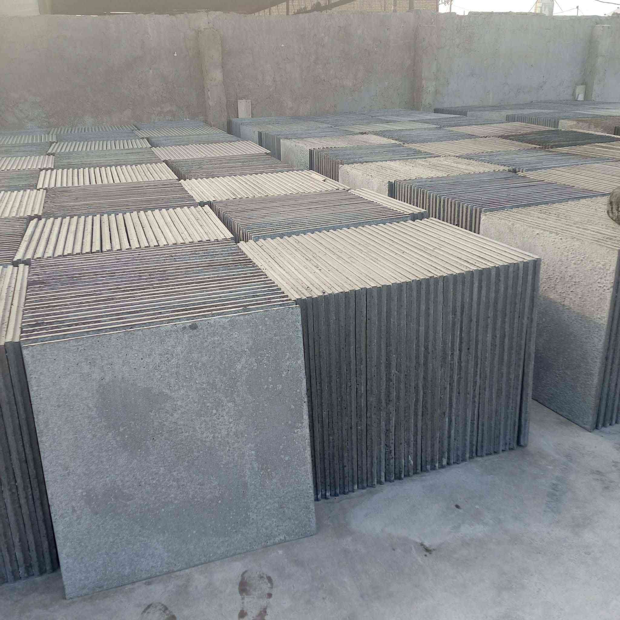 السلام عليكم شتايكر 80 في 80 وشتايكر 50 في 50 واصل لباب بيتك شقل درجه اولى وعشرط العنوان السماوه حي الصناعي للأستفسار الأتصال برقم ***********
