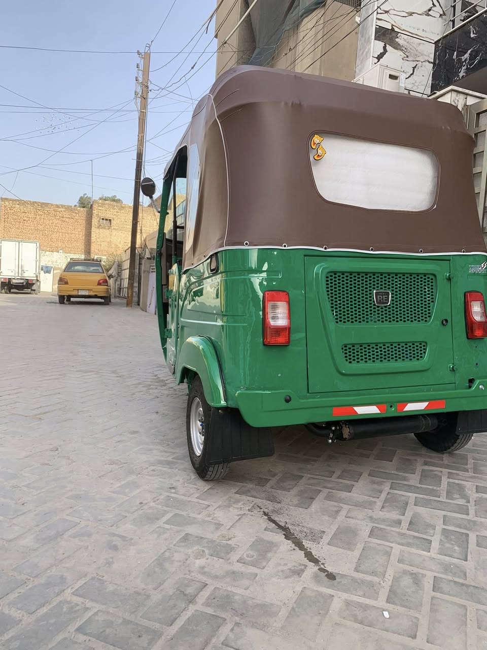 سلام عليكم تكتك مديل 22بيه بس دوس بيه السعر9 وبيه مجال العنوان الامين ثانيه الرقم ***********
