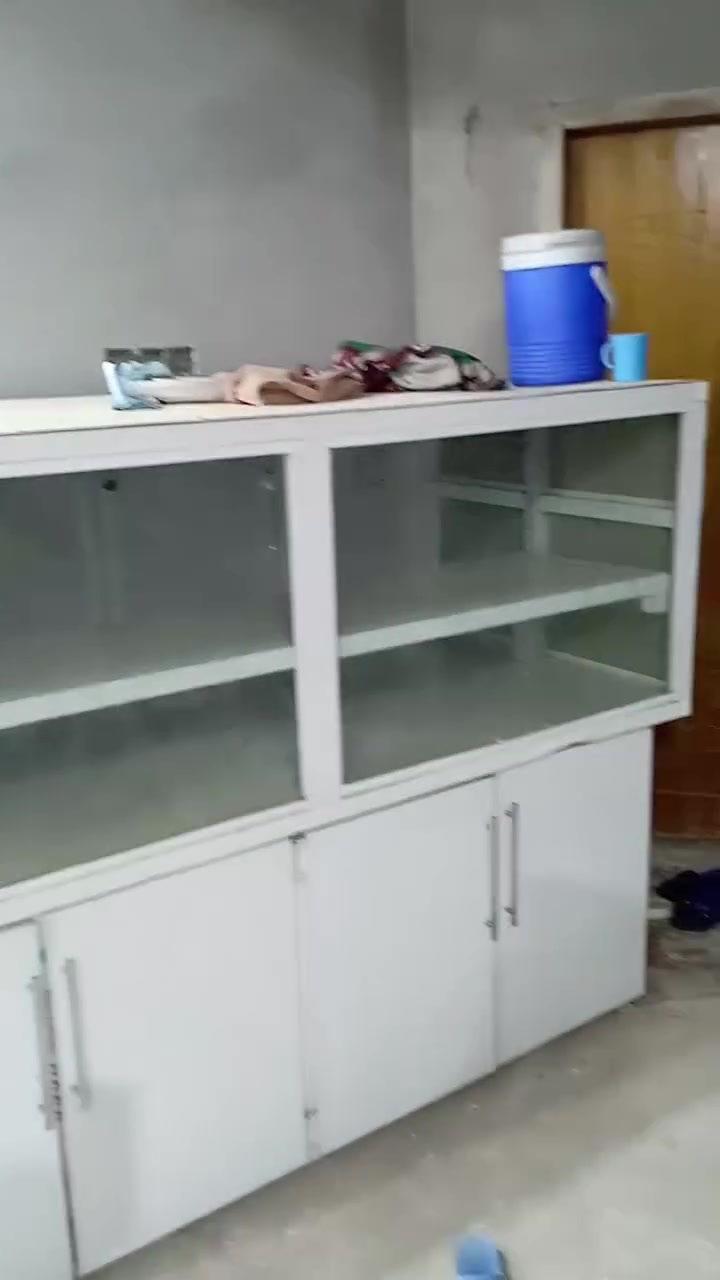 السلام عليكم شباب جام خانه البيع الطول مترين ول عرض متر الستفسار  التصال عله الرقم الموجود***********السعر ١٢٠ وبيهه مجال
