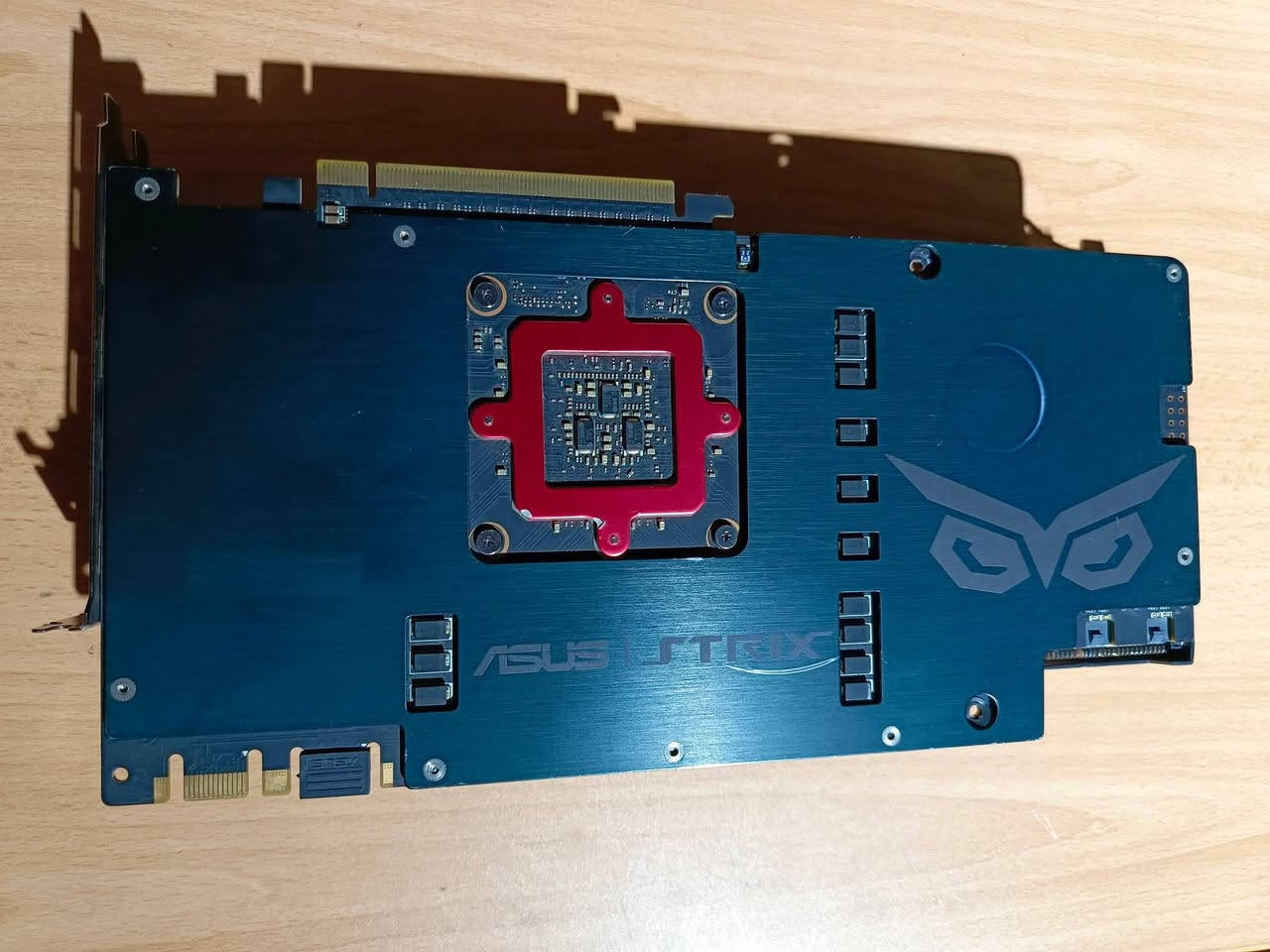 السلام عليكم كرت للبيع 

ASUS Strix GTX 980 Ti DirectCU III

السعر 130 وبيه مجال


**إذا كنت صاحب هذا الإعلان وتريد حذفه لأي سبب، رجاءا أرسل رسالة إلى الدعم الفني**