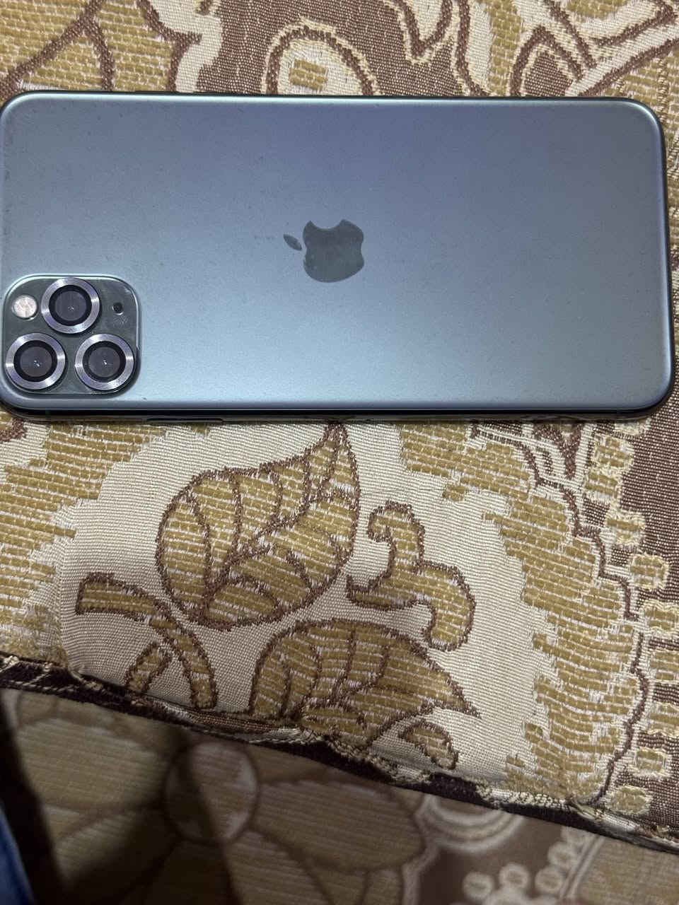 السلام عليكم اخوان ايفون 11برو ماكس شرق اوسط مكفول كفاله عامه لا مفتوح ولا مصلح ولا مبدل بي اي قطعه ذاكره 256 بطاريه 73%ويا كارتون الاصلي مالته ويا كيبل ويا كفر الجهاز نضيف كلش سعره 400بي مجال بسيط مكاني بصره صبخة العرب رقم ***********
