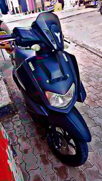 دراجةzrللبيع أستعمال قليل نظيفة+أوراقة موجودات +كامله مابيه أي نقص الس...