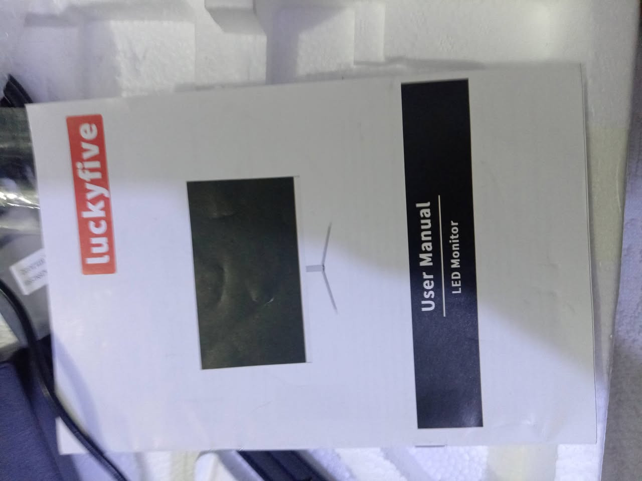 شاشه بهذا الشكل مااعرف كلشي بيها مثل ما موضح الصورة


**إذا كنت صاحب هذا الإعلان وتريد حذفه لأي سبب، رجاءا أرسل رسالة إلى الدعم الفني**