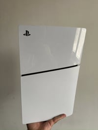 بلاي ستيشن 5 سلم • شاشة 2K 120Hz • يو اس بي 2تيرا