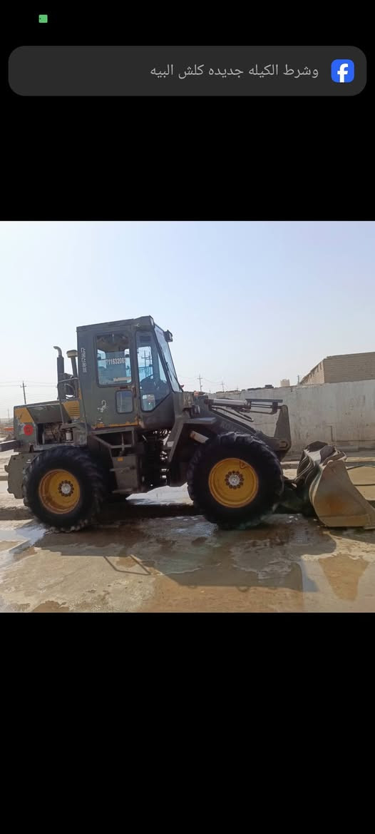 شفل كوماتسو حجم 100/مكينه 6جديد 2008اصل واسط سعر 200//***********
