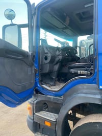 شاحنة • للبيع