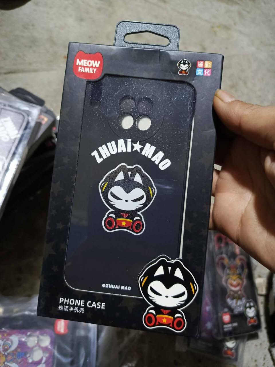 للبيع حافضات 600قطعه ابيع شلعه الي يردهن  يتفضل ويدلل ***********
