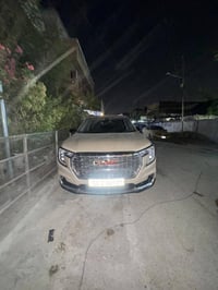 Gmc تيران للبيع   مديل ٢٤    حادثها جاملغين و بنيد  سيارة نضيفة مناقصه...