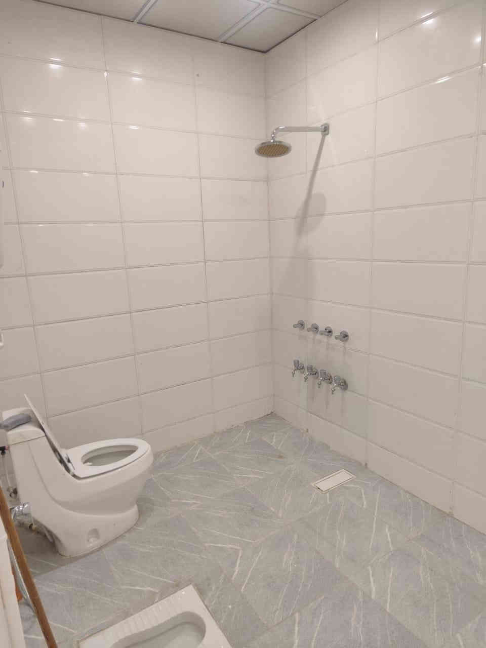 السلام عليكم..
بيت مساحه ١٠٠متر علاشارع تبليط ركن  البيت بناء طابوق  كامل مكمل شغل درجه اوله  مثل ماموضح بتصوير يحتوي علانضام كامرات 
الموقع ابو الخصيب  يبعد عن سوك ابو الخصيب ٥٠متر  جنس العقار طابو زراعي سند ٢٥ 
السعر ١٦٠ وقابل للتفاوض 
الاستفسار علارقم *********** البصرة, العراق
