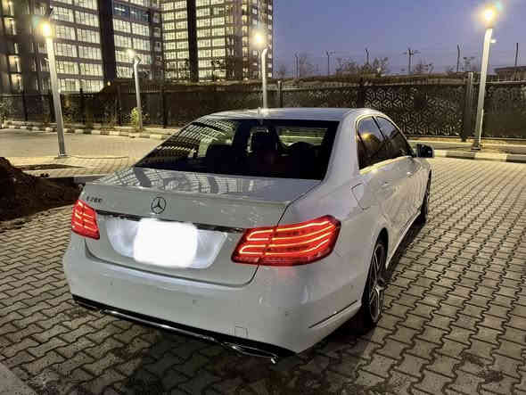 السلام عليكم من رخصة الإدمن المحترم 
مارسيدس E200 محرك 274 موديل 2014
وارد الماني فول عدا الفتحه وبرده
سيارة بسمي رقم جديد تحويل مباشر 
أوتو ستوب 
أوتو بارك 
‏Hold 
حساس 360 درجة 
رادار تحديد مسار 
لايت داينمك يفتر مع الاستيرن 
كير 7 نمر تعليگ + شفتات بالاستيرن 
نظام اسبورت ونظام وإيكو اقتصادي 
بعد بيه مواصفات المعروفه بالمارسيدس 
كير محرك على وضع الشركة برغي ممفتوح 
سيرفس كامل بسياره ع ايدي مال جناي 
بدون اي قطعه صبغ / صفر مسج 
سبب البيع شراء موديل احدث
السعر 210 ورقه وبي مجال 
هاتف ***********
