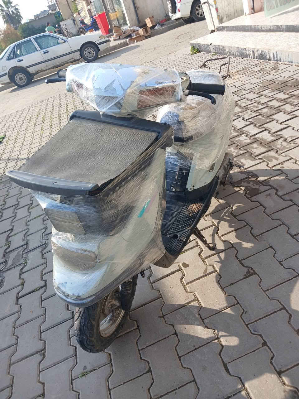 ماطور ياماها للبيع نظيف كل عيب ما بيه شرط سعر 140.     ***********
