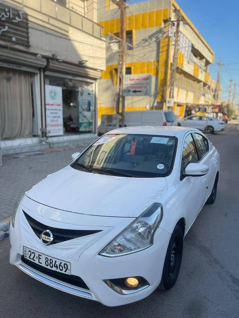 السلام عليكم 
نيسان سني 2023
بعدها ع وضع الشركه 
ماشيه 50 km
 فوول مواصفات 
بصمه مري شفط 
تبريد بيانو شاشه كار بلي
جام كهرباء اشاير مري 
وبعد بيها مواصفات 
سياره كلش جديده 
رقم اربيل باسمي 
سنويه وهزه ورقم جديد
مكفوله بيها فقط جاملغ خلفي صبغ وبيها بارد كد شبر شرط السونار 
مكاني بغداد  السعر 108$
شراي اتصل ***********
