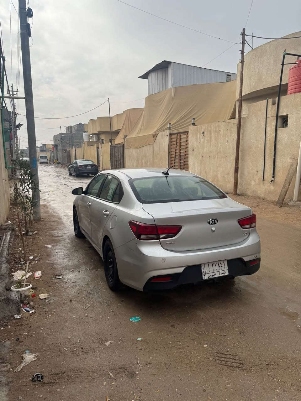 سلام عليكم كيا ريو2020 معوقين عندي بيه وكاله ولشتريت منه السياره عده بيه وكاله مطلقه ما بقه شي وتصير حره مكينه كير كفاله سياره مال بيت حلوه صغيره مرتبه محركه1600 بيه جاملغ وبنيد حادثه وقطعتين كلير امريكا سعرها 99 وبيه مجال شي قليل حلوه شبابيه وتنفع لل بنات هم ما تصرف عمليه مكاني بصره شط العرب 
الشراي يتصل *********** شط العرب, البصرة
